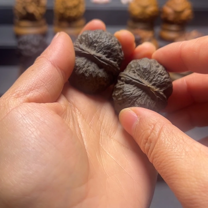 文玩核桃吊坠L龙珠36