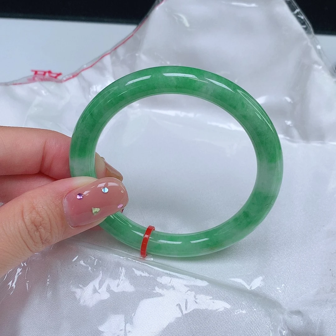 翡翠手镯未镶嵌天然翡翠A货041