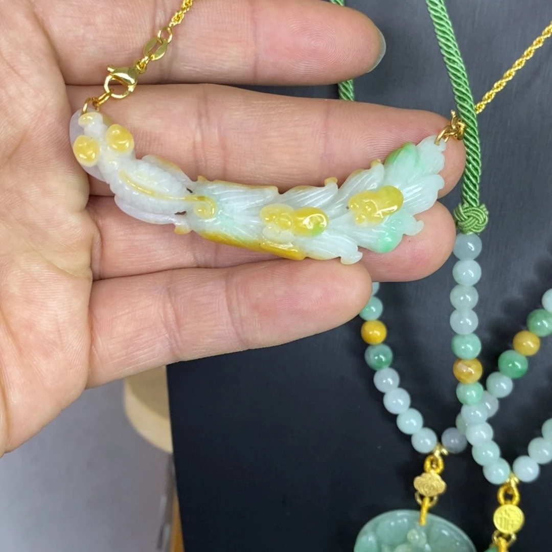 颈饰未镶嵌翡翠吊坠