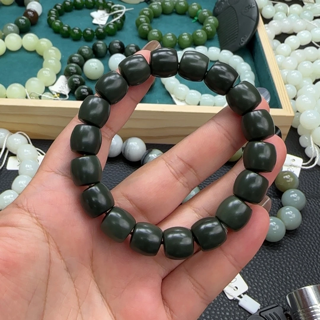 和田玉未镶嵌手链