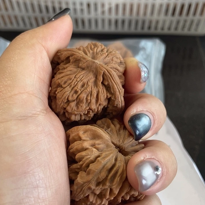 吊坠文玩核桃大楼瑕疵