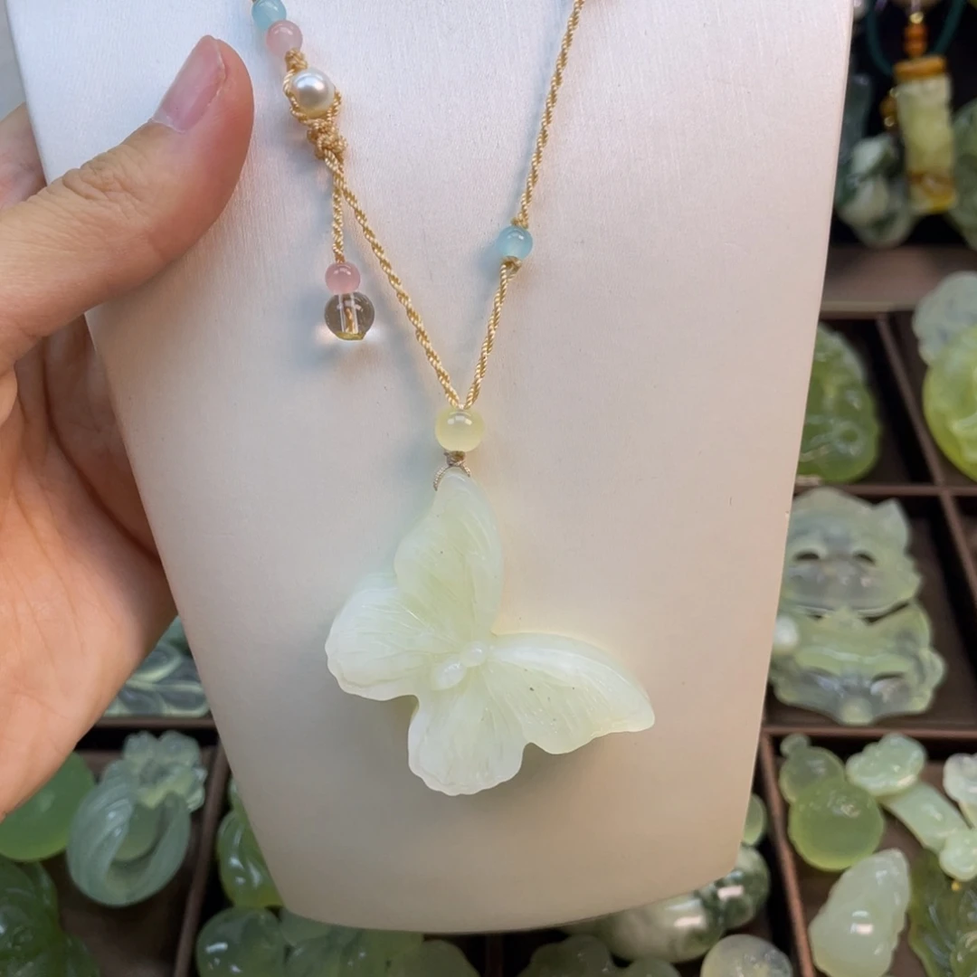 蛇纹石玉未镶嵌颈饰随机发默认微瑕