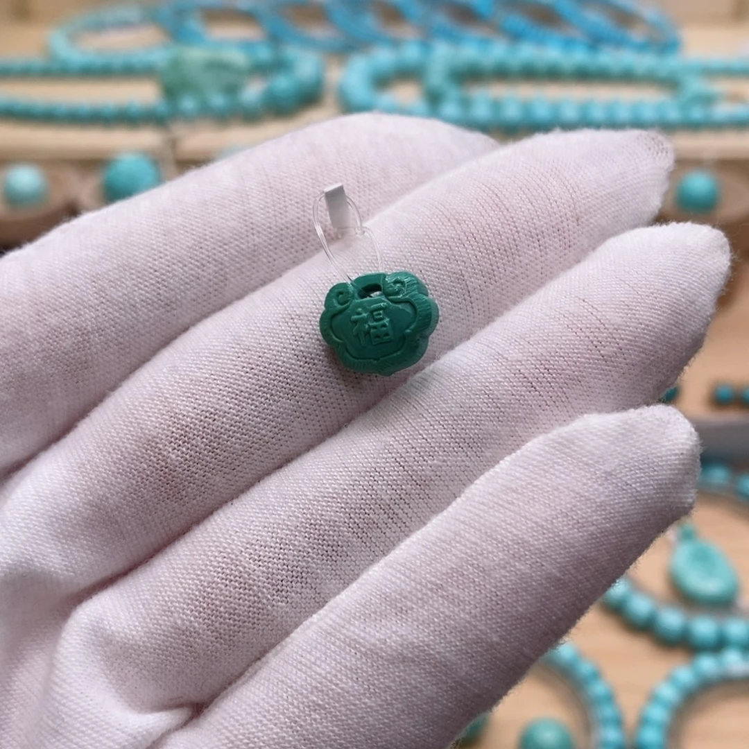 绿松石未镶嵌珠宝奇石