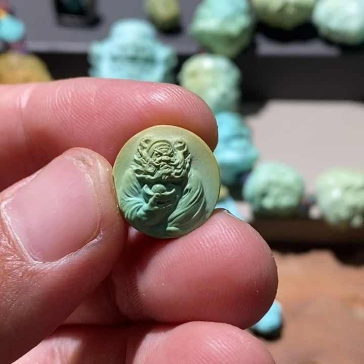 绿松石未镶嵌颈饰