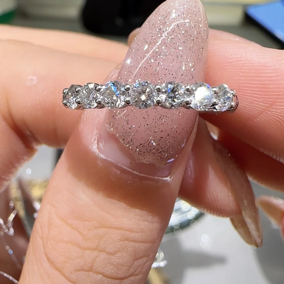 实验室培育钻石铂Pt950镶嵌7分七公主排戒