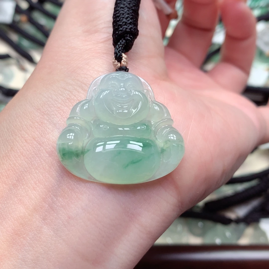 翡翠未镶嵌颈饰佛公