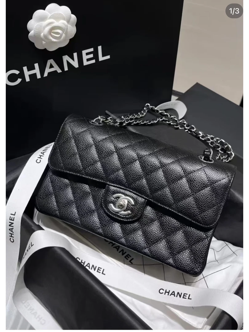 未使用 Chanel/香奈儿 黑银鱼子酱牛皮cf包 小号 22cm  14941592