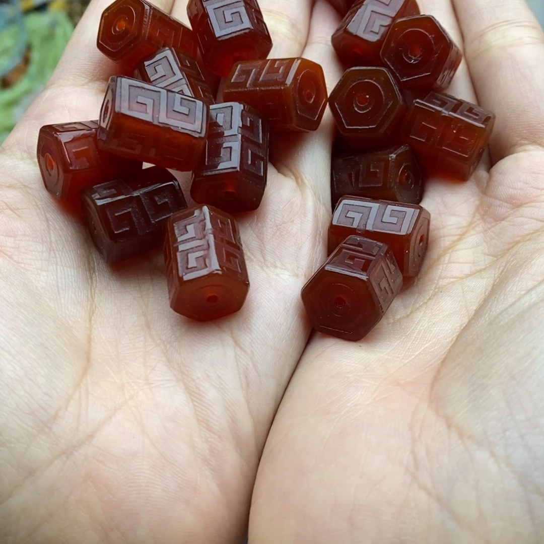 玛瑙/玉髓未镶嵌珠宝半成品一个纯天然红玛瑙六面回纹桶珠13×15mm