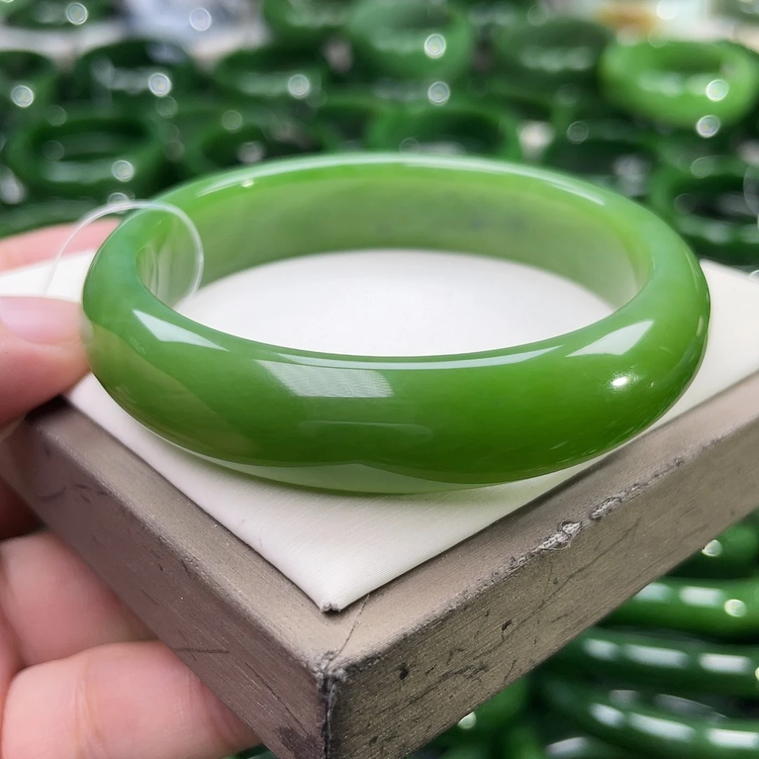 未镶嵌手镯和田玉（碧玉）