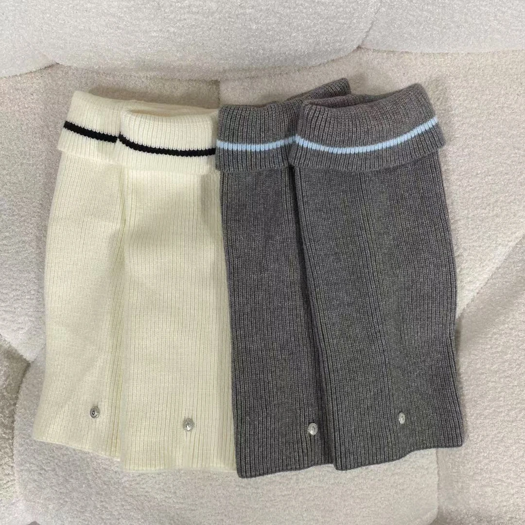 infobyfive2024冬季新款加厚女士针织毛线袜套2DL1811