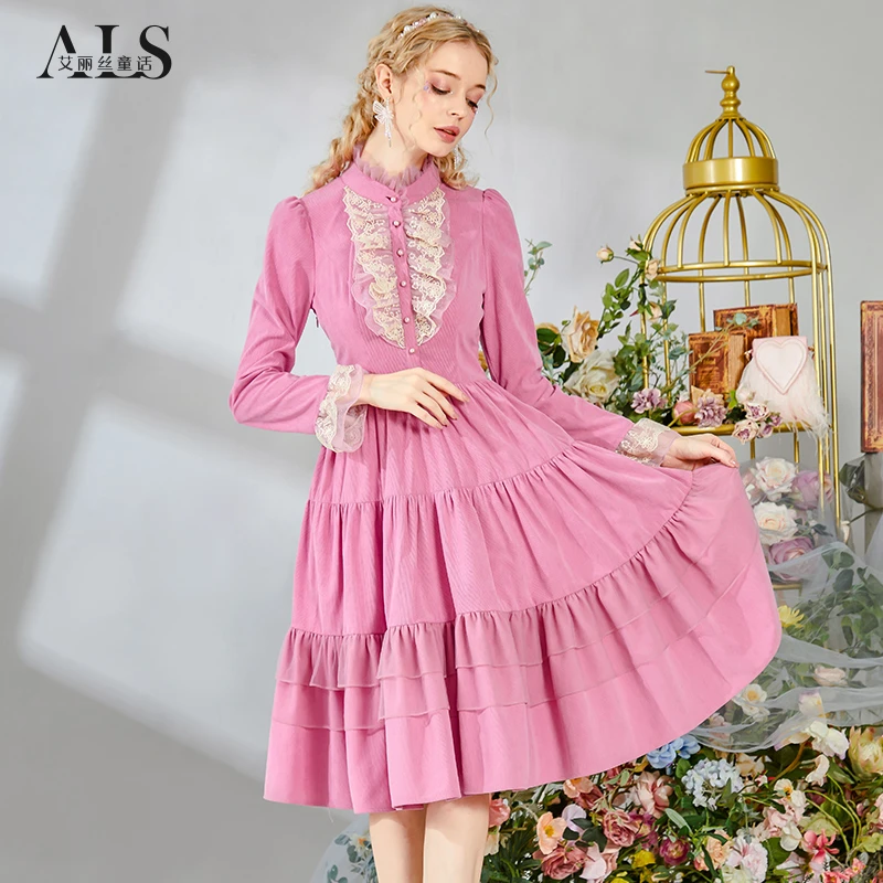 艾丽丝2025春季新款灯芯绒粉色甜美蛋糕裙蕾丝泡泡袖中长款连衣裙