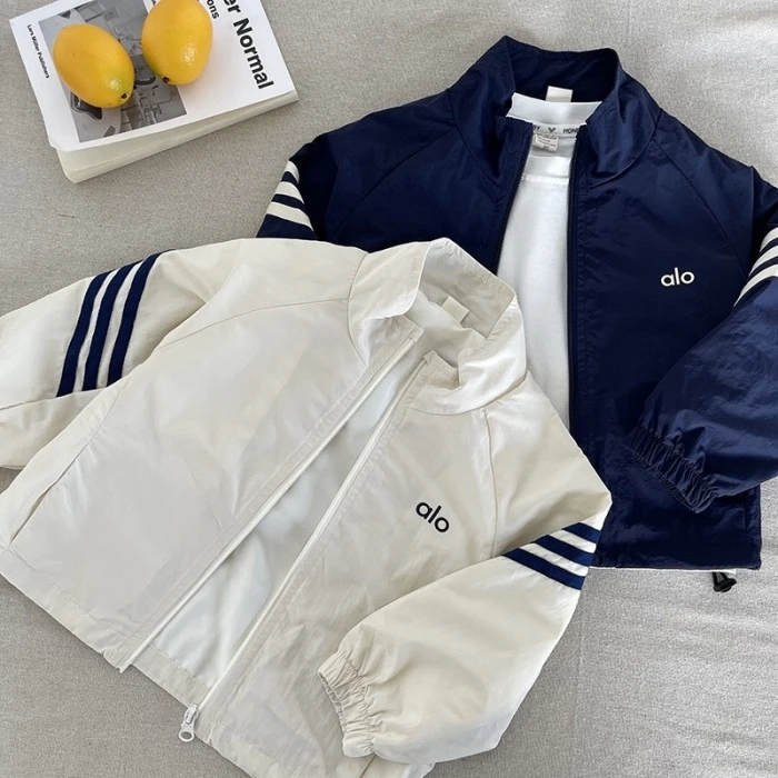 男童外套2025秋季新款儿童韩版潮牌立领冲锋衣男女童休闲风衣外套