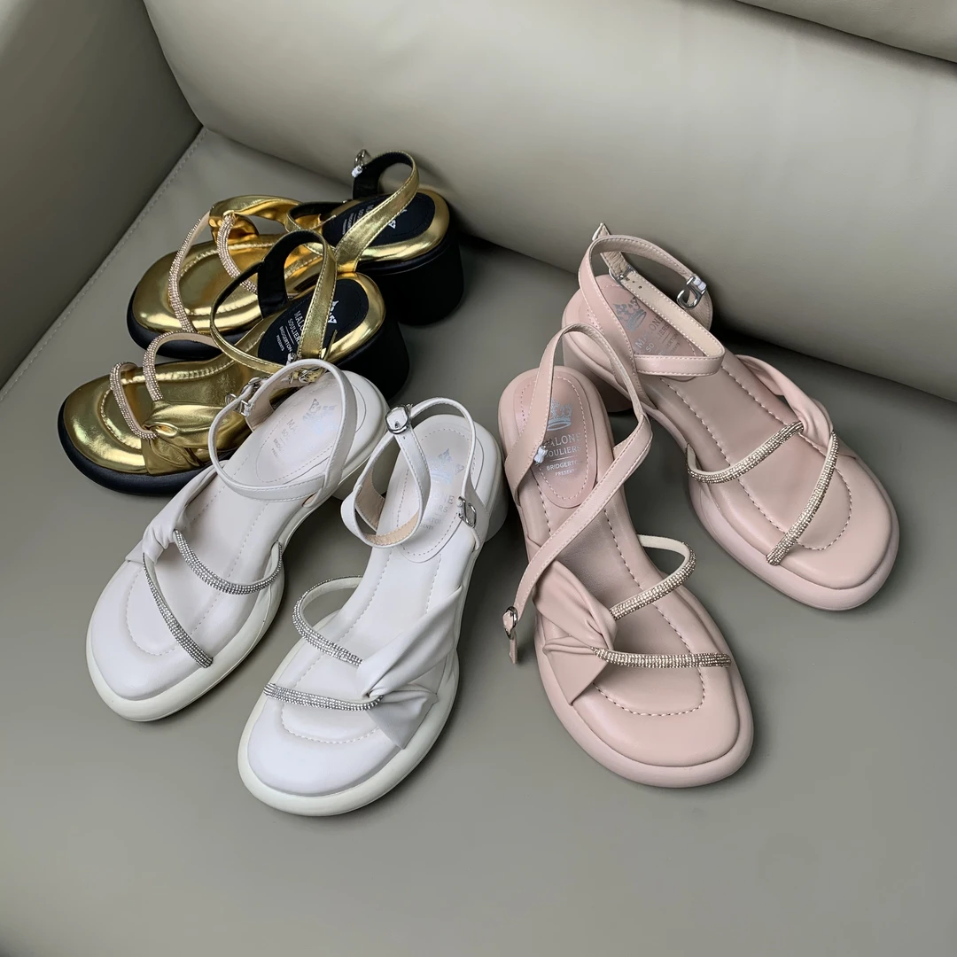 圆柱跟钻带露趾凉鞋8764