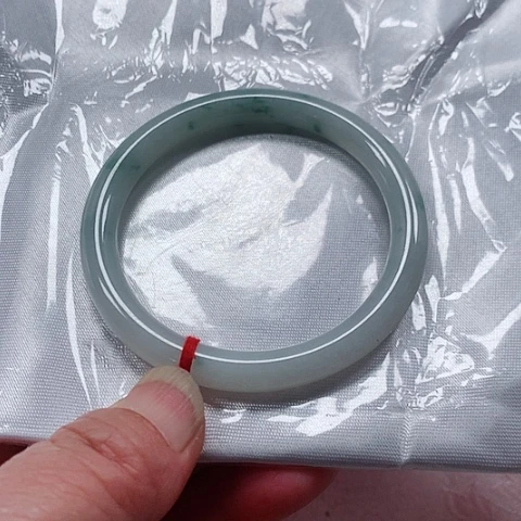 珍***惜翡翠未镶嵌手镯缅甸翡翠手镯