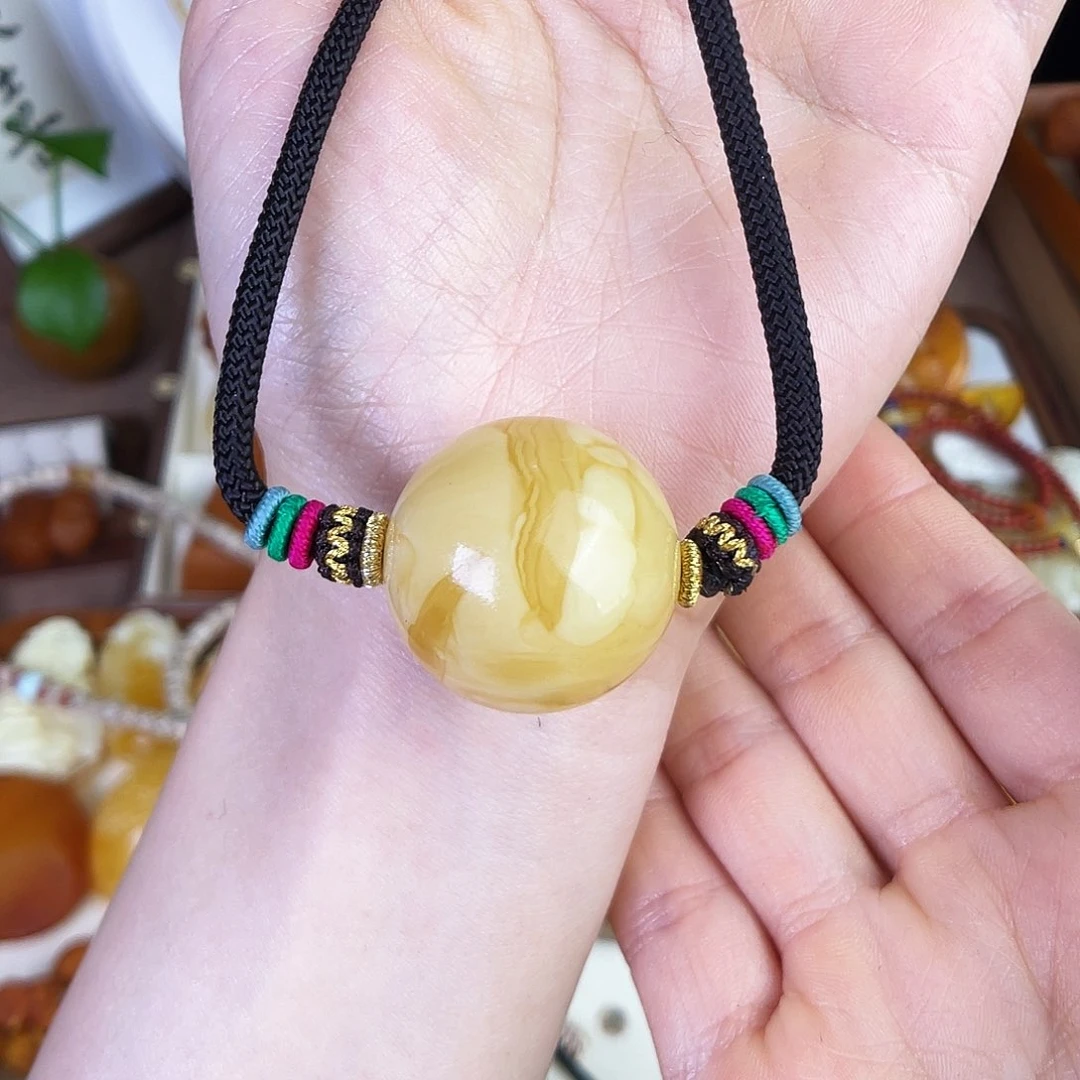 琥珀珠宝奇石未镶嵌M****u，