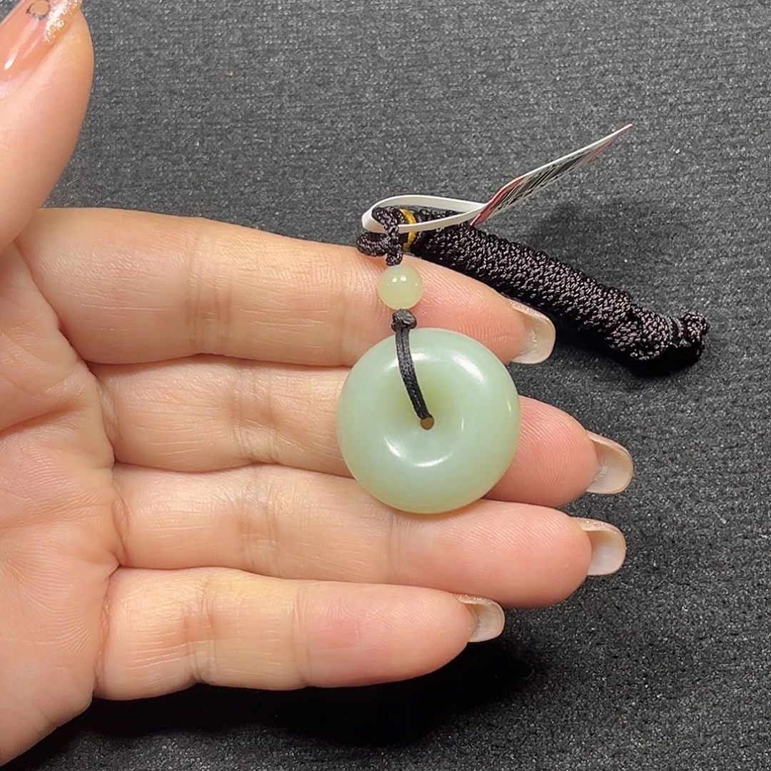 和田玉未镶嵌吊坠(不含链)