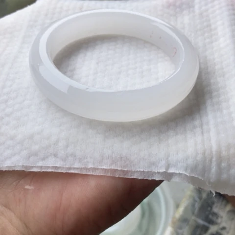 幸***世未镶嵌手镯石英岩玉加工定制
