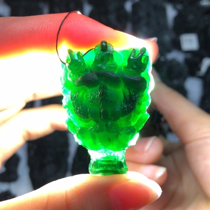 定制翡翠未镶嵌龙头