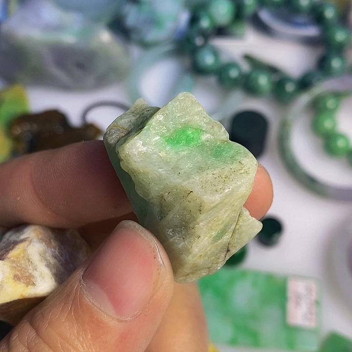 翡翠散珠天然翡翠A货挂件