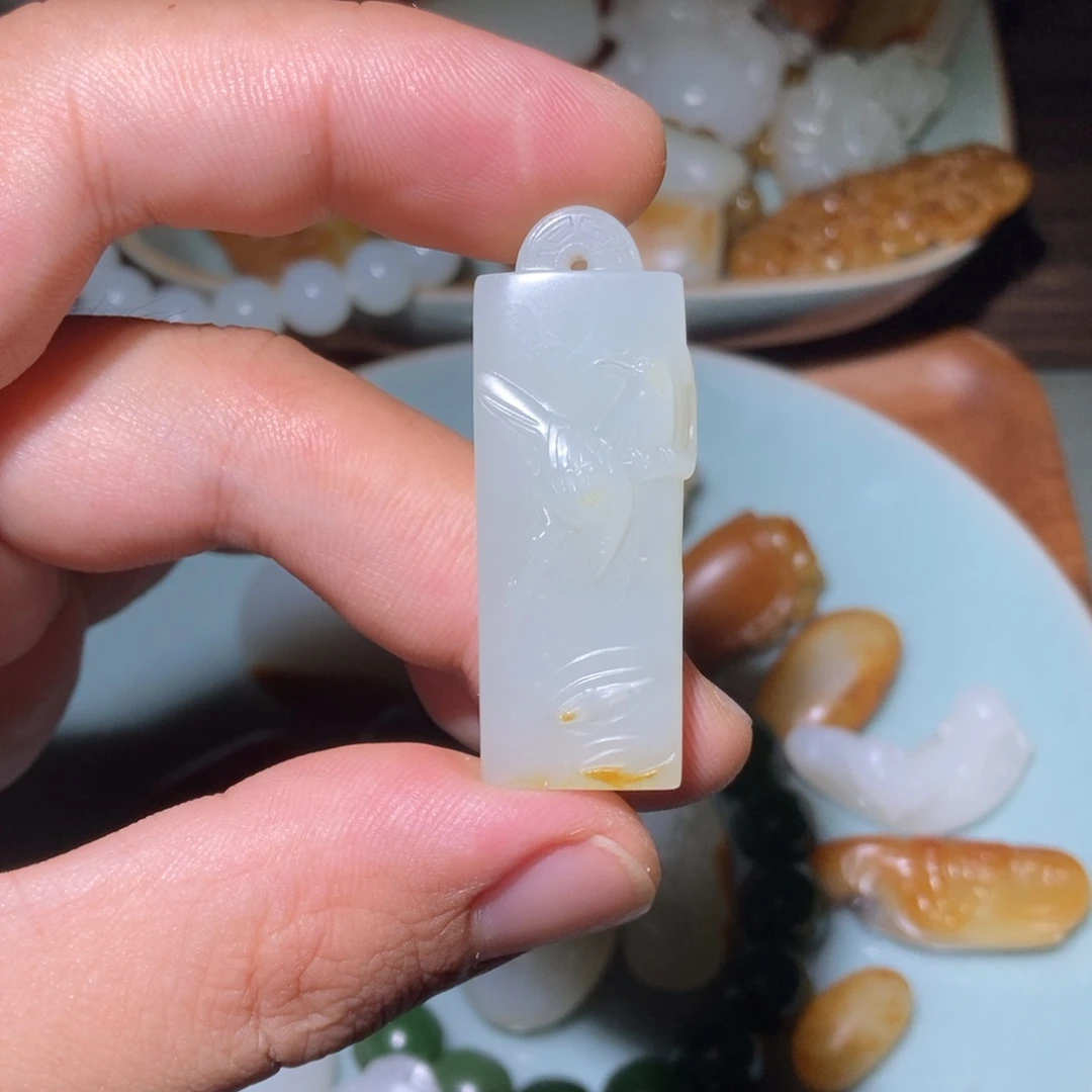 吊坠(不含链)未镶嵌和田玉（子料）