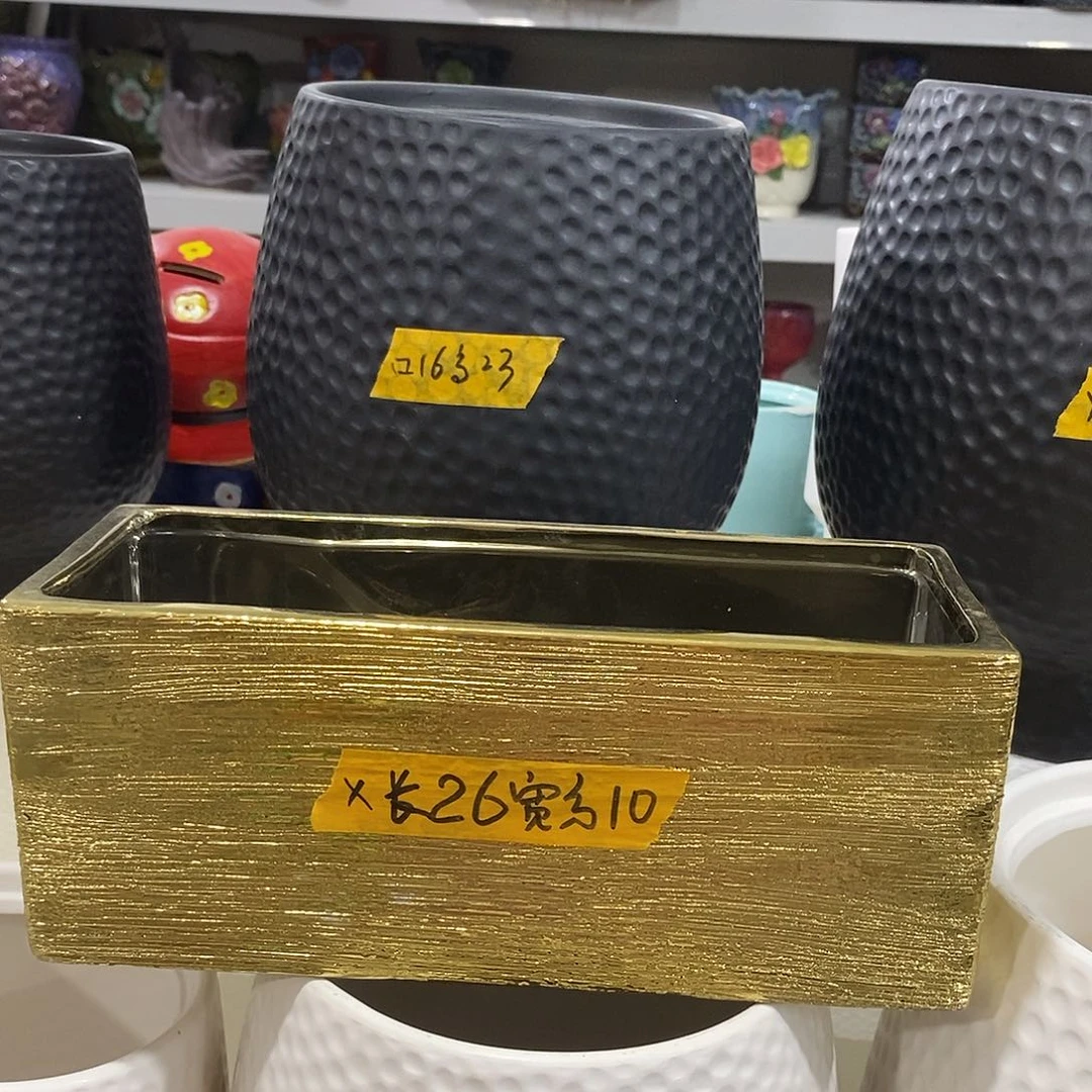 摆件陶盆有孔 瑕疵介意勿拍