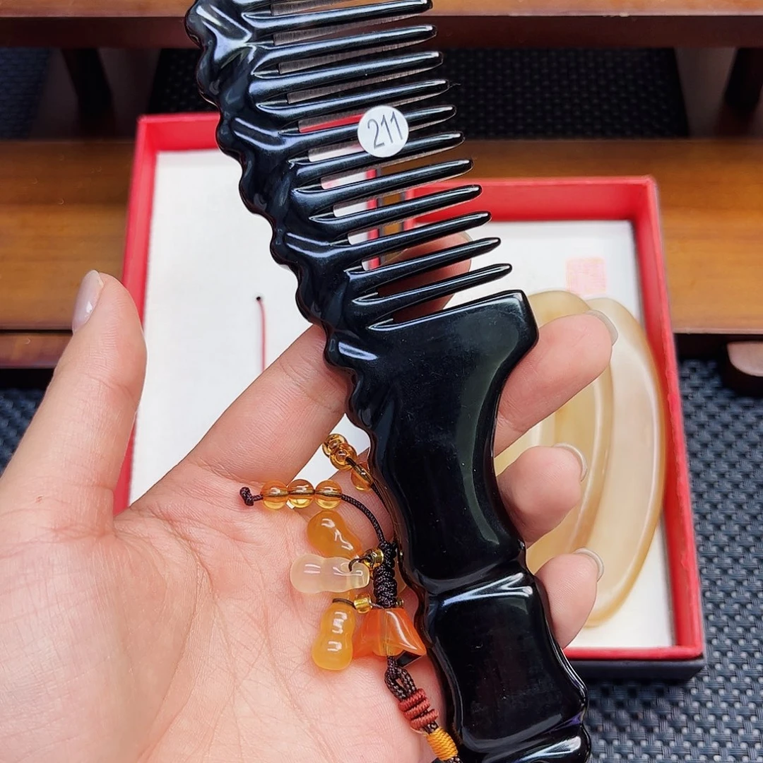 手工制作牛角梳子