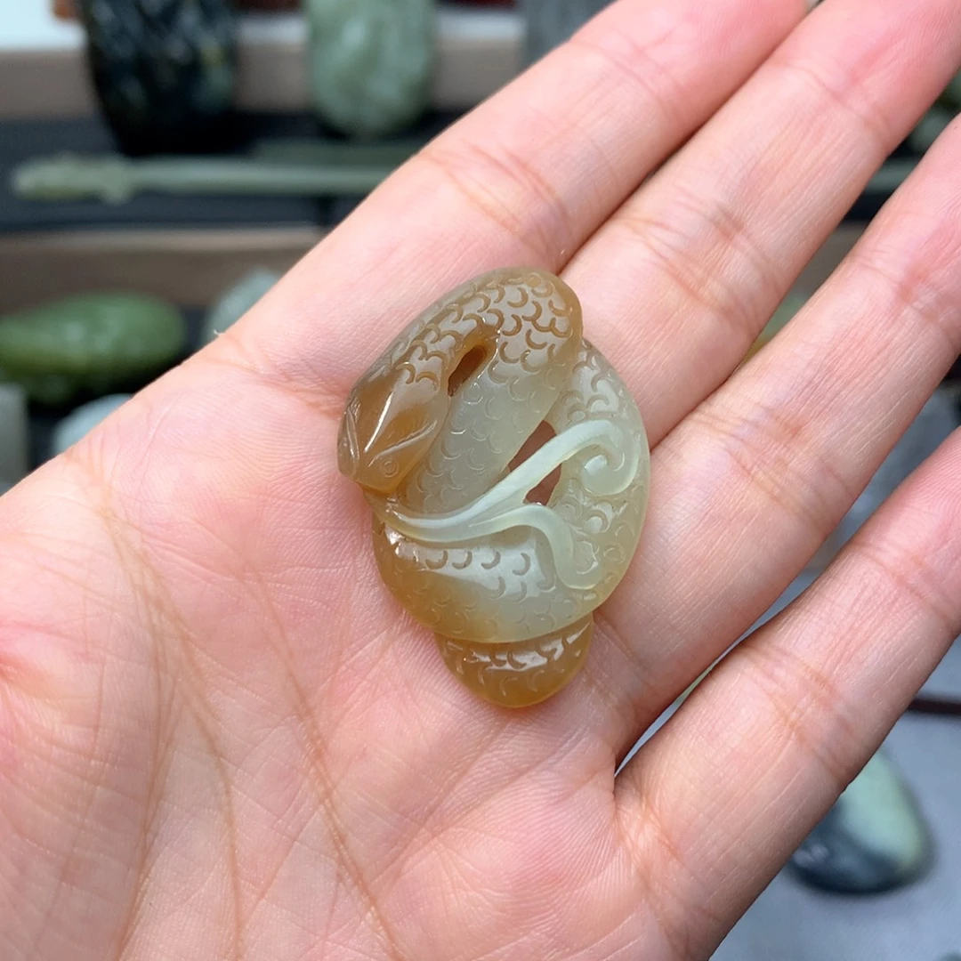 颈饰未镶嵌和田玉