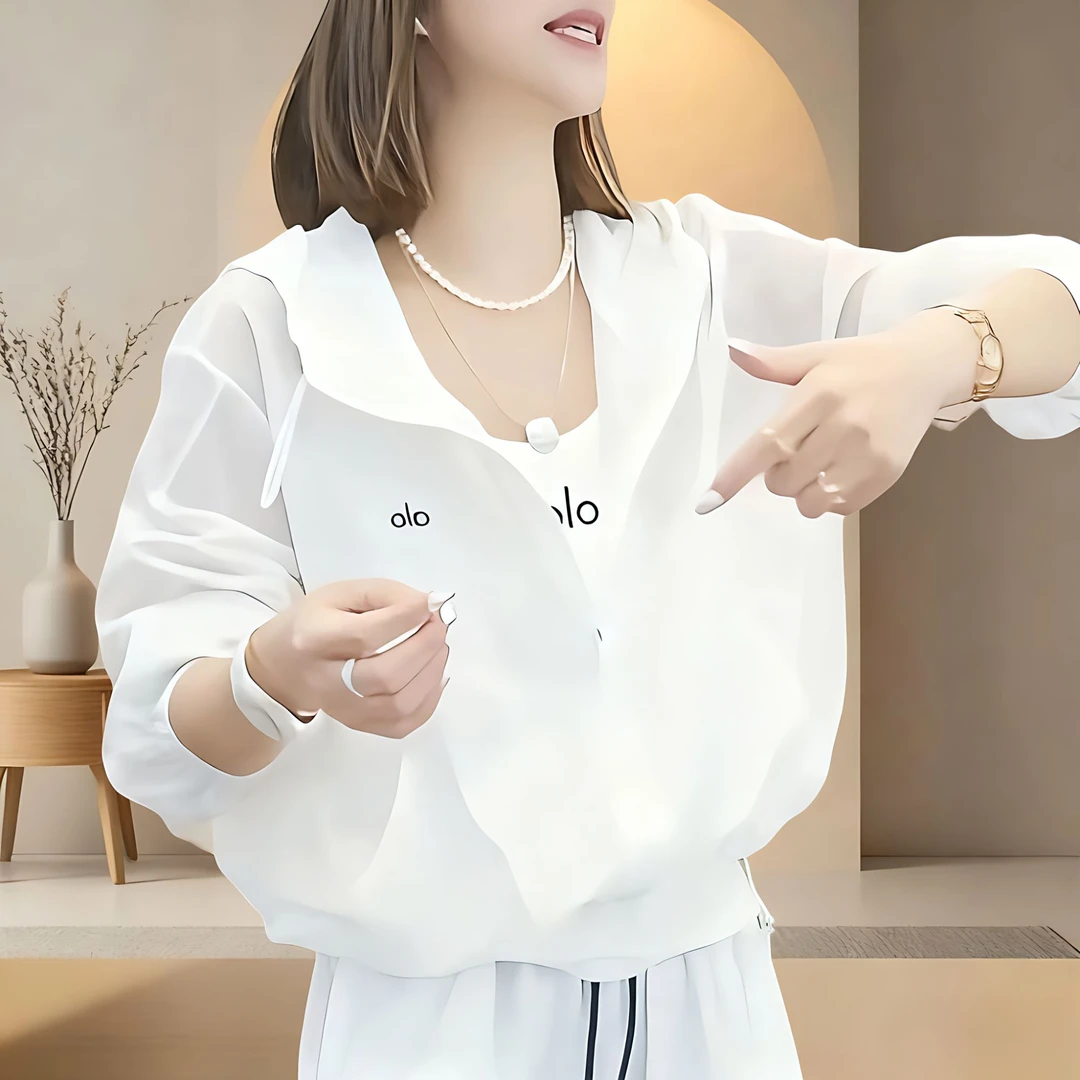 小香风遮肉外套2025新款轻薄款连帽冲锋衣户外旅游速干短款防晒服