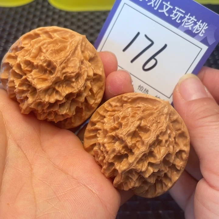 桃核把件48帝王176。。。。。。。
