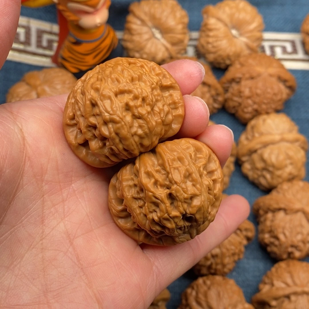 文玩核桃把件39闷白