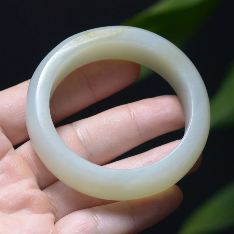 87.8g新疆和田洒金皮细腻白玉籽料素圈手镯 内径56mm (W0079)