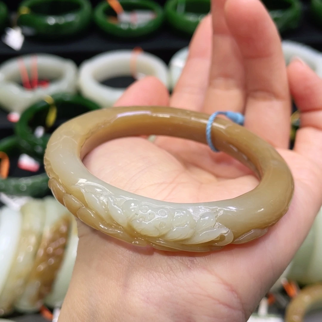 未镶嵌手镯和田玉32