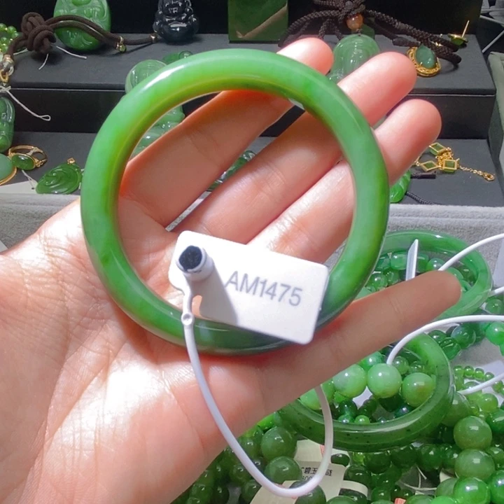 和田玉（碧玉）未镶嵌手镯