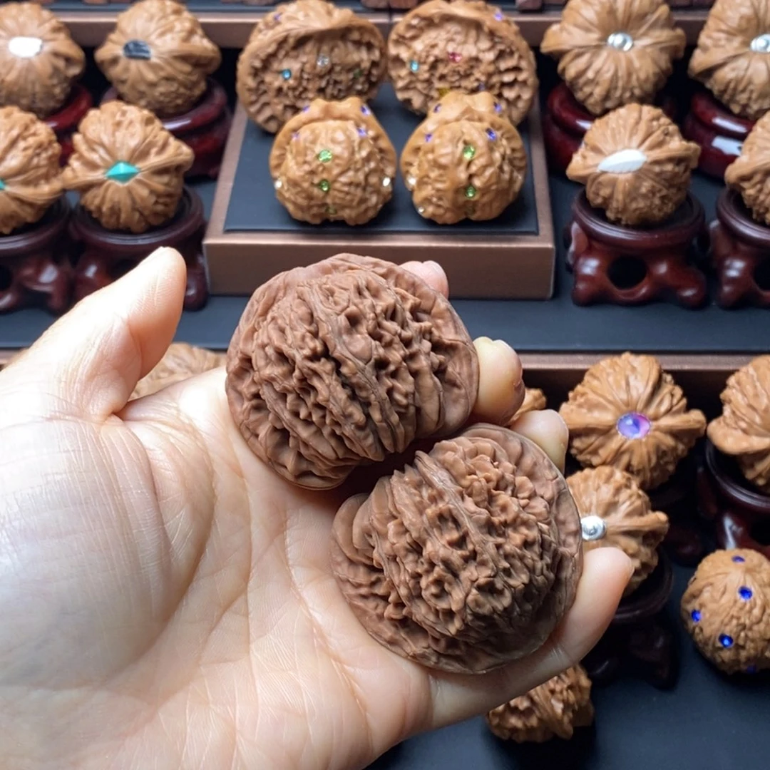 咩***？吊坠文玩核桃四座楼