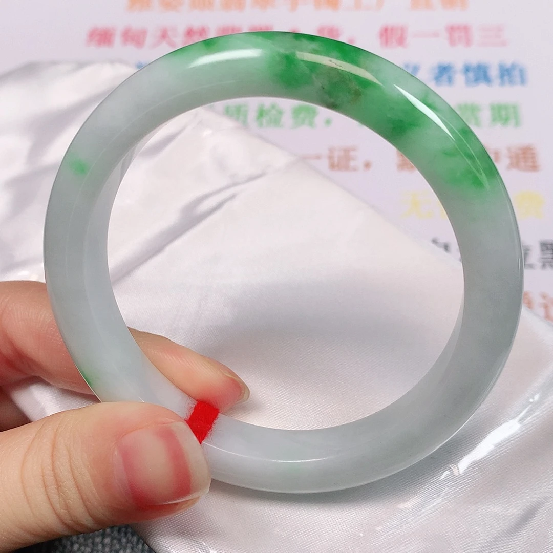 翡翠未镶嵌手镯1572