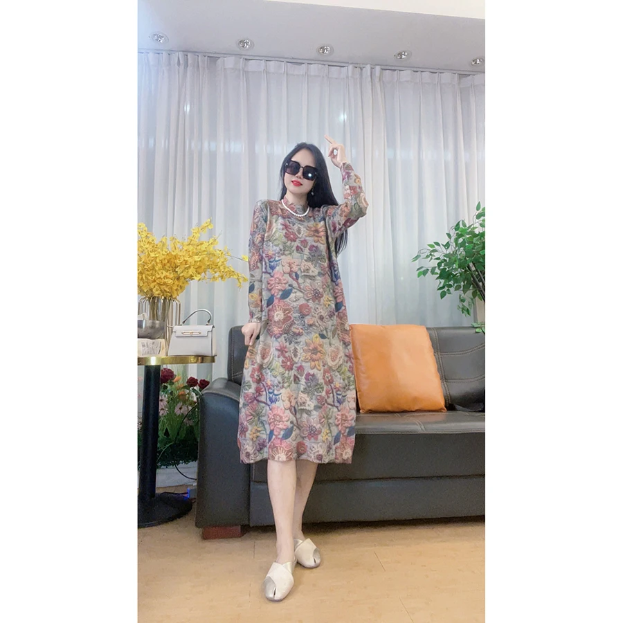 3485 复古风气质时尚太阳花提花秋冬新款长袖连衣裙