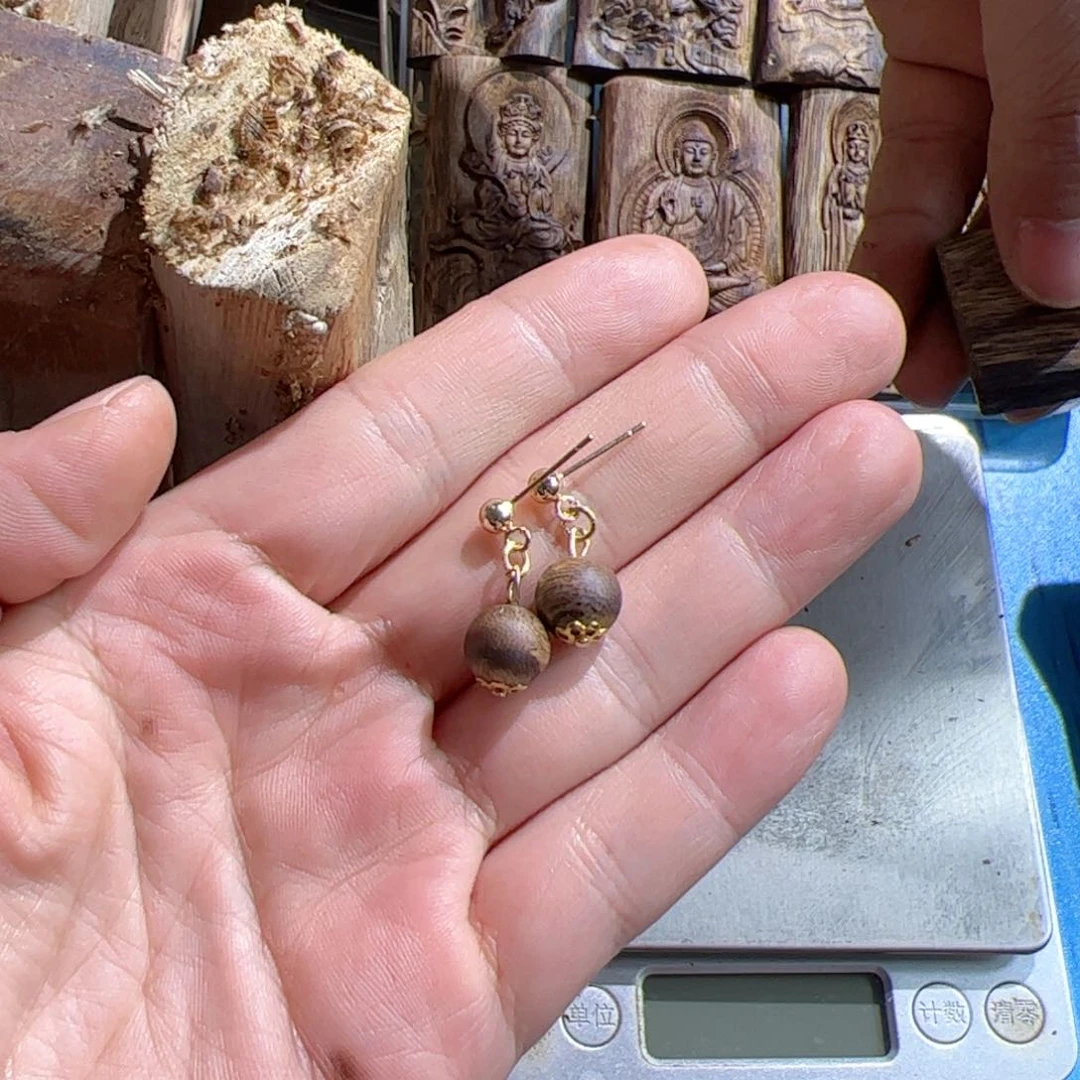 沉香吊坠时***里白棋单圈耳坠