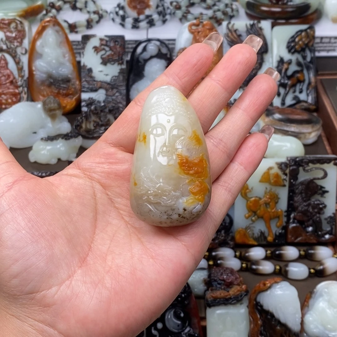 颈饰未镶嵌和田玉