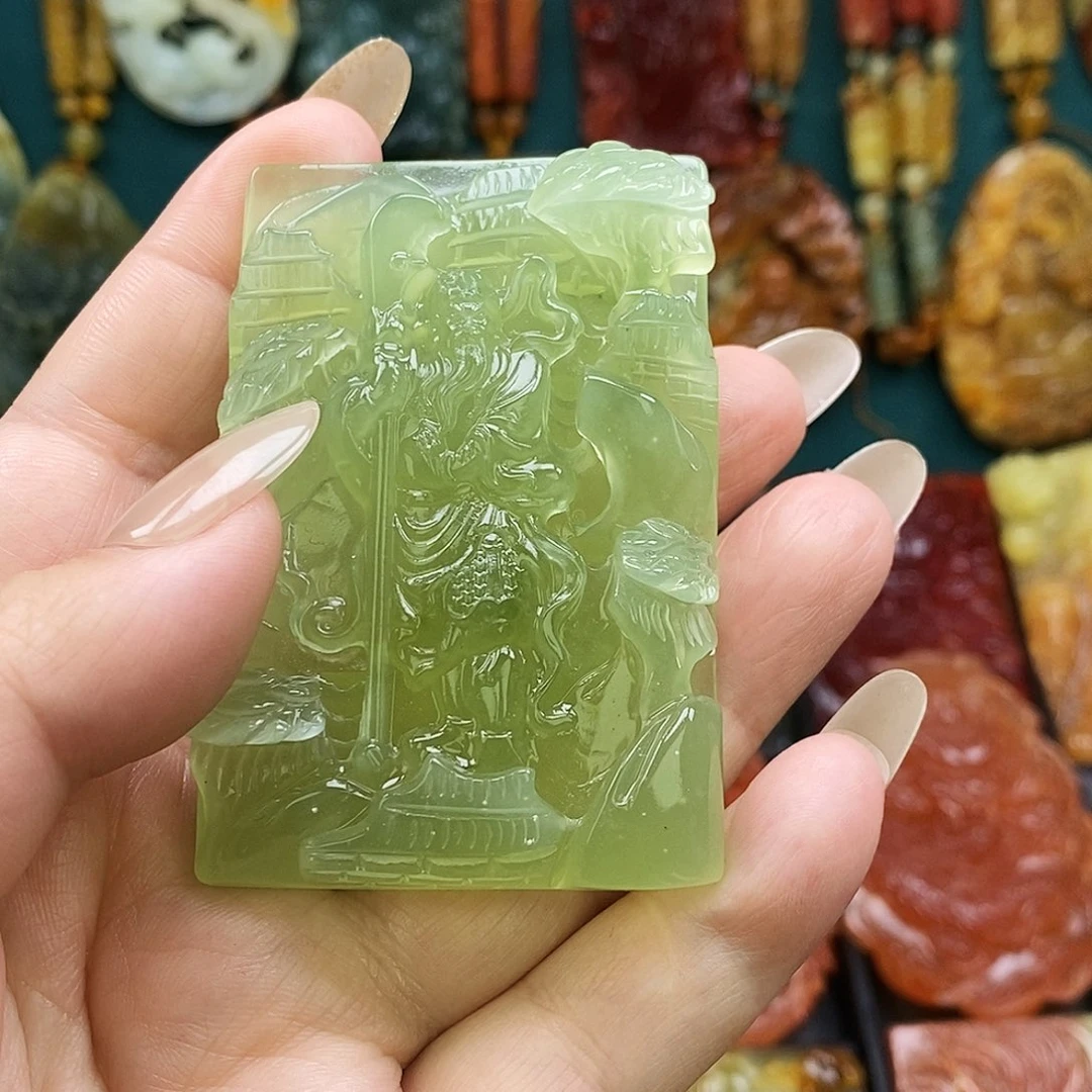 蛇纹石玉未镶嵌颈饰精品关公