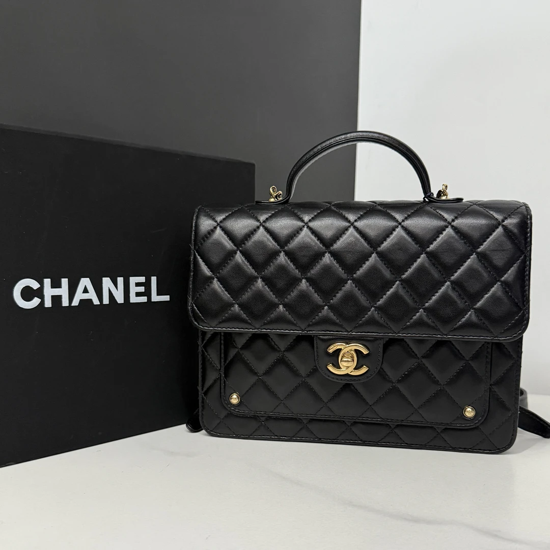 99新 Chanel/香奈儿 25B黑金双肩包芯片23Cm/JJ5101901