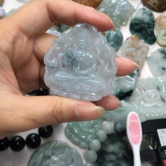 定制翡翠未镶嵌翡翠