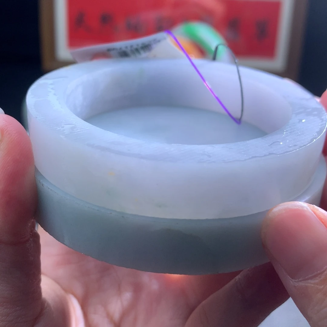 定制翡翠未镶嵌翡翠手镯