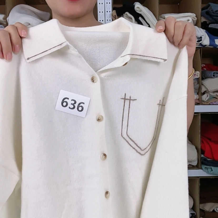 【闪购商品】636白色衬衣纯山羊绒衫