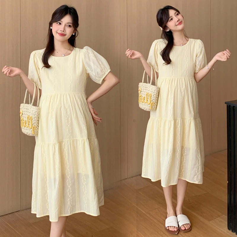 2025新款孕妇装刺绣浅色连衣裙宽松显瘦百搭中长款法式夏季