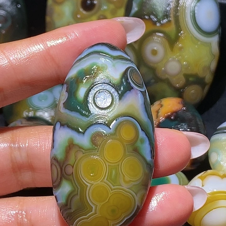 玛瑙/玉髓未镶嵌珠宝奇石28