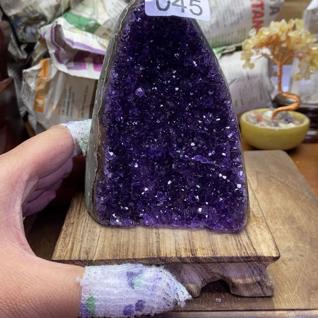 紫晶天然水晶摆件未镶嵌