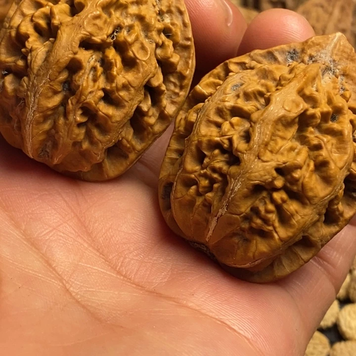 文玩核桃吊坠娜姐301