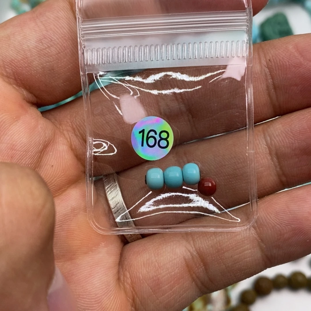 岑***。未镶嵌南红玛瑙珠宝奇石