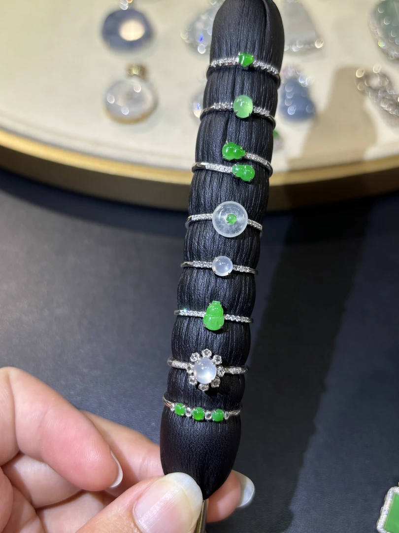 【棒棒糖】翡翠戒指-多样性发一件-18K金镶嵌-LF101 |CXQ21