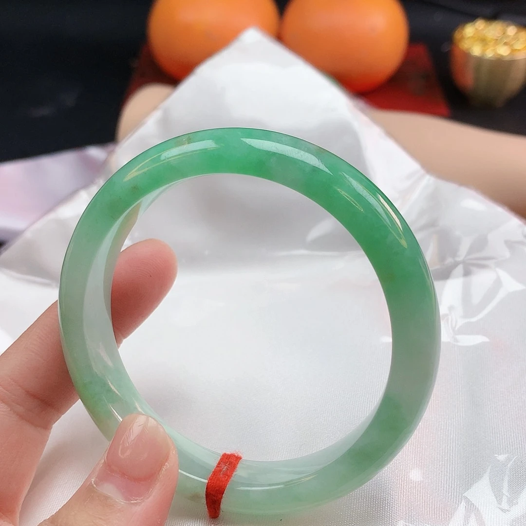 翡翠手镯未镶嵌56圈2380